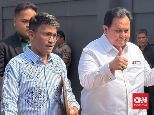 Ruben Onsu mencabut gugatan hak asuh terhadap Sarwendah dengan syarat komitmen pada kesepakatan pascaceraian. Sidang berlanjut 4 November 2026.