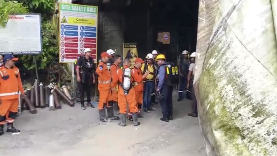 Sedikitnya 12 orang tewas setelah sebuah terowongan runtuh akibat ledakan nan diduga dipicu kebocoran gas di proyek pembangkit listrik tenaga air (PLTA) di negara bagian Sikkim, India timur laut. (Tangkapan Layar Video Reuters/ANI)