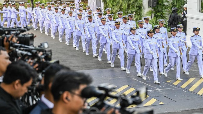 Upacara Prasetya Perwira TNI POLRI
