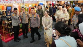 Kapolri Jenderal Listyo Sigit Prabowo didampingi Kakorlantas Polri Irjen Wibowo dan pejabat utama Mabes Polri meninjau pelaksanaan Bazar Kreasi Bhayangkari Nusantara (KBN) 2026 di Jakarta International Convention Center (JICC), Senayan, Rabu (22/7).