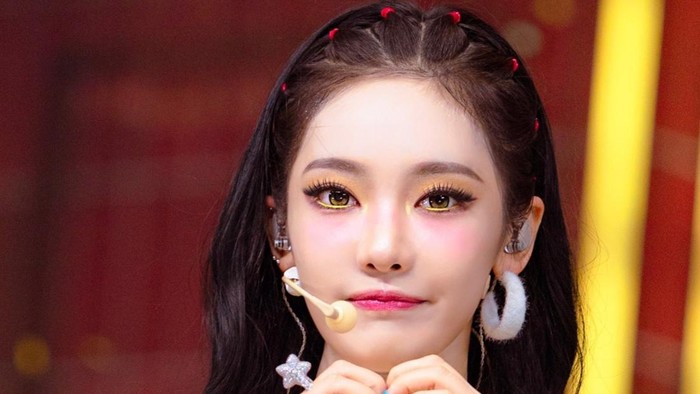 Inspirasi 6 Gaya Pakai Blush On dari Para Idol K-Pop, Natural hingga Sunburn Blush