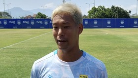 Pemain anyar Persib, Gakuto Notsuda dengan jujur mengungkapkan mengalami cedera sebelum resmi bergabung dengan tim berjulukan Maung Bandung. Cedera itu didapat saat menjalani pertandingan terakhir bersama klub lamanya BG Pathum United pada musim 2025