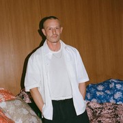 Kate Spade Tunjuk Jonathan Saunders sebagai Direktur Kreatif