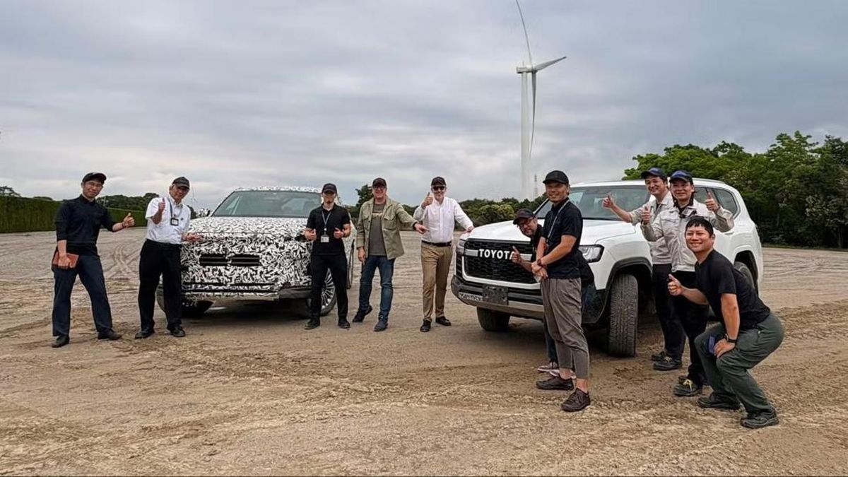 Eksekutif Toyota Pamer Foto Prototipe Diduga Land Cruiser Listrik