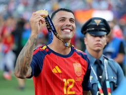 Pedro Porro Persembahkan Medali Juara Piala Dunia buat Kakeknya