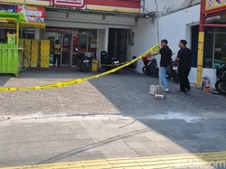 Pemkot Surabaya Segel Lahan Parkir Tempat Usaha yang Tak Berizin