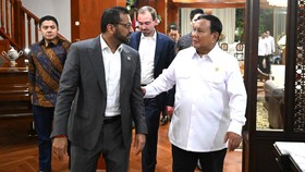 Presiden Prabowo Subianto bertemu Direktur Federal Bureau of Investigation (FBI) Amerika Serikat, Kash Patel, di kediaman Kertanegara, Jakarta, Rabu (22/07).