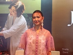 Sheila Dara Cerita Memori Kebaya Lamaran dengan Vidi Aldiano