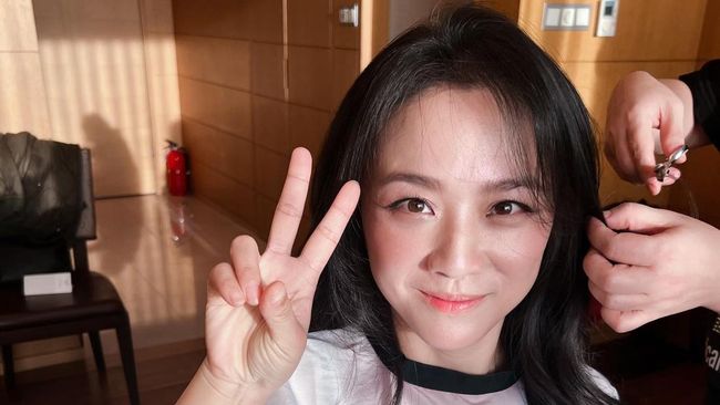 Aktris China Tang Wei dan Suami Sutradara Asal Korea Sambut Kelahiran Anak Kedua