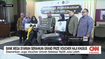 VIDEO: Bank Mega Syariah Serahkan Grand Prize Voucher Haji Khusus