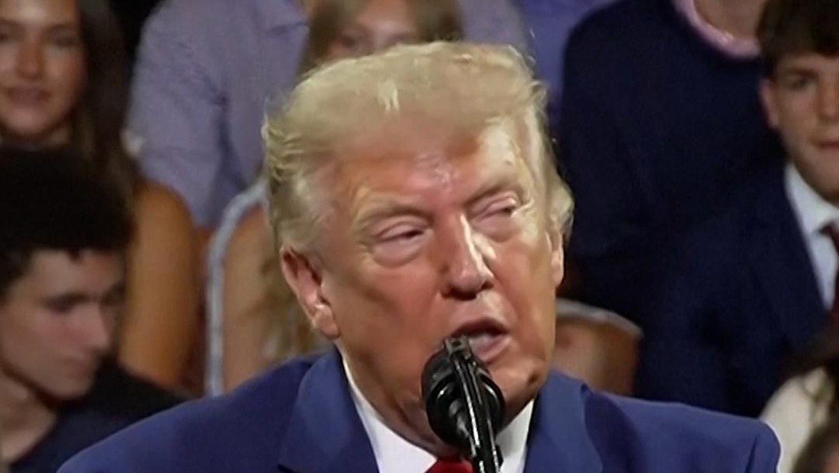 Sikap Remeh Trump Tanggapi Isu Intelijen China untuk Iran