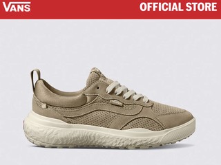 Sneakers Sehari-hari yang Tetap Siap Diajak ke Medan Nggak Terduga, Worth It?