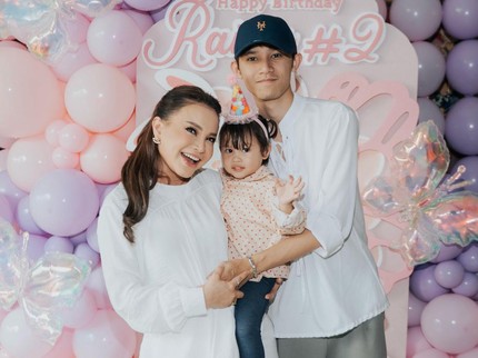 Momen Kebersamaan Raina & Rizki Langit, Anak-Anak Rossa yang Terpaut Usia Beda Jauh