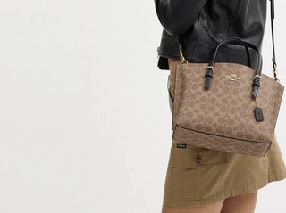 Coach Mollie Tote 25, Solusi Tas Fleksibel untuk Segala Acara