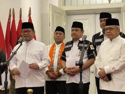 Pramono Minta Satpam Tegur Sopir Alphard Penerobos Lampu Merah Tak Dipecat