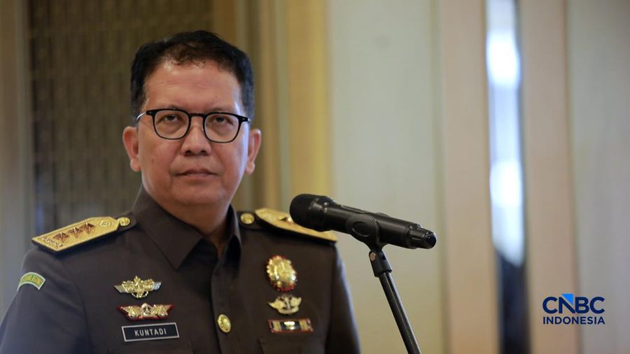 Jaksa Agung Muda Bidang Tindak Pidana Khusus (Jampidus), Kuntadi dalam konvensi pers usai pelantikan di Gedung Kejagung, Jakarta, Jumat (24/7/2026). (CNBC Indonesia/Muhmmad Sabki)
