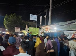 Hendak Evakuasi Pelajar yang Dikepung Massa di Dompu, Polisi Dilempari Batu