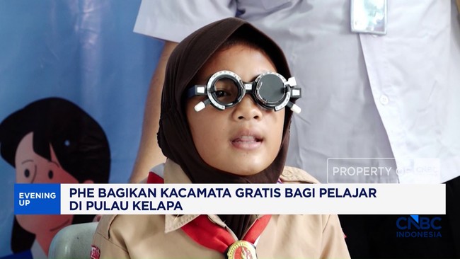 Video: PHE Bagikan Kacamata Gratis Bagi Pelajar di Pulau Kelapa
