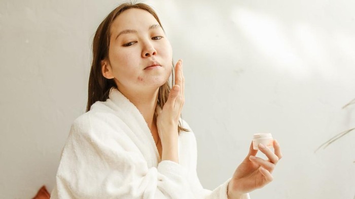 Tips Memilih Moisturizer Berdasarkan Jenis Kulit agar Hasilnya Maksimal