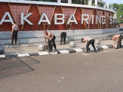 99 Personel Polda Sumsel Percantik Jakabaring Lewat Program Belida
