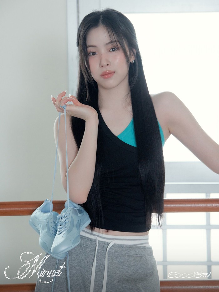 Diberi nama &lsquo;Minuet&rsquo;, koleksi eksklusif hasil kolaborasi dengan pemilik zodiak Aries yang mengambil posisi sebagai center dalam grup tersebut mengusung konsep balerina, menunjukkan sisi Ryujin ITZY yang berbeda. / Foto: instagram.com/goodbai.official