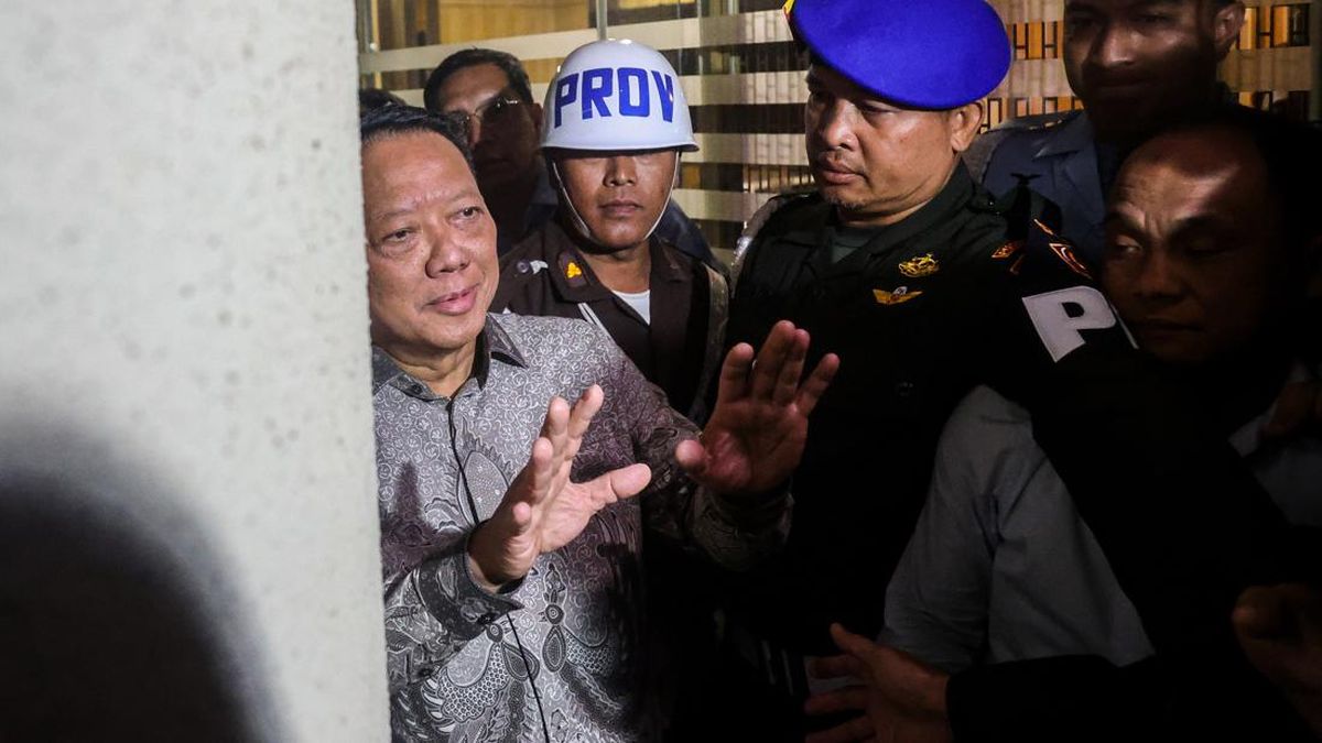 Eks Jampidsus Febrie Adriansyah Resmi Ditahan Kejagung di Rutan KPK