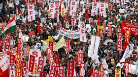 Gelombang Demo Besar Goyang India