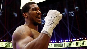 Boxing - The Comeback - Anthony Joshua v Kristian Prenga - Jeddah Superdome, Jeddah, Saudi Arabia - July 26, 2026 Anthony Joshua celebrates after winning his fight against Kristian Prenga by technical knockout REUTERS/Ibraheem Abu Mustafa