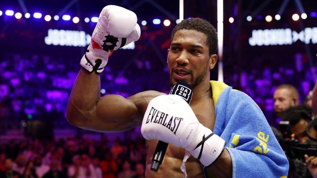 Boxing - The Comeback - Anthony Joshua v Kristian Prenga - Jeddah Superdome, Jeddah, Saudi Arabia - July 26, 2026 Anthony Joshua celebrates after winning his fight against Kristian Prenga by technical knockout REUTERS/Ibraheem Abu Mustafa