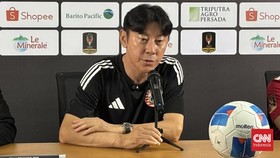 Debut Shin Tae Yong bersama Persija Jakarta dinodai Persebaya dengan kekalahan 1-0 dalam Piala Presiden 2026 di Stadion Gelora Bung Tomo, Minggu (26/7).