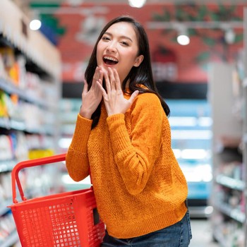Nggak Asal Hemat, Perempuan yang Sering Cari Diskon Biasanya Punya 5 Sifat Cerdas Ini
