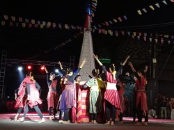 Tari Kolosal-Fashion Show Alunan Budaya Pringgasela Sedot Minat Pengunjung