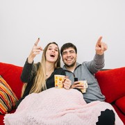 5 Rekomendasi Film dan Serial Netflix untuk Menemani Waktu Santai Leo