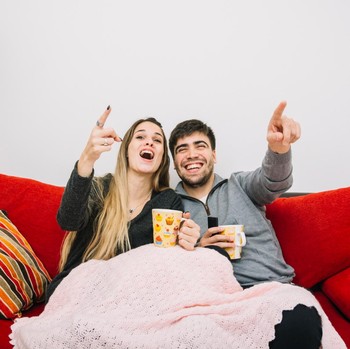 5 Rekomendasi Film dan Serial Netflix untuk Menemani Waktu Santai Leo