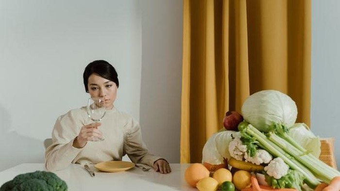 3 Perbedaan Mendasar Diet dan Defisit Kalori yang Harus Kamu Ketahui