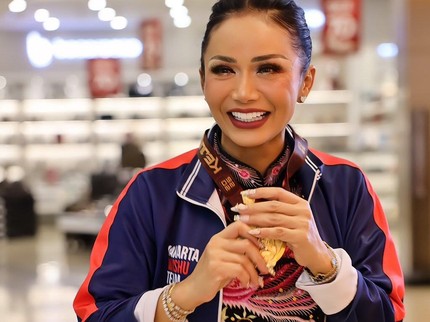 Krisdayanti Borong Dua Medali Emas di Kejuaraan Nasional Wushu, Intip Potretnya