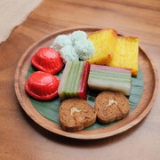 Bukan Cuma Dubai Cookie, 5 Kue Tradisional Ini Punya Tekstur Chewy yang Bikin Nagih