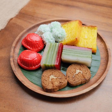 Bukan Cuma Dubai Cookie, 5 Kue Tradisional Ini Punya Tekstur Chewy yang Bikin Nagih