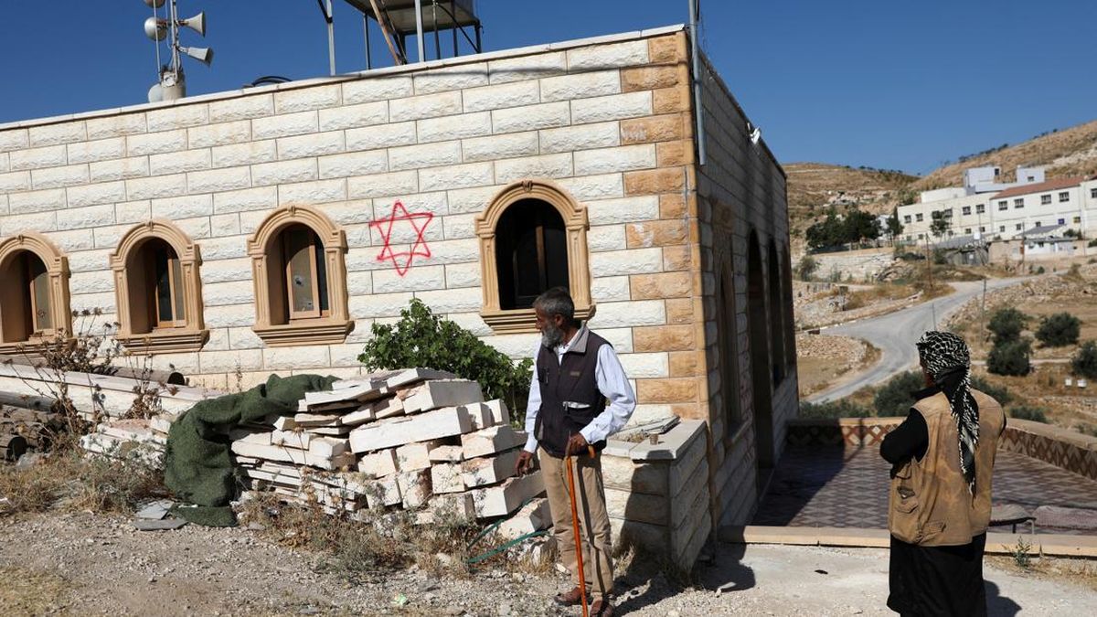 Kronologi WN Israel Makin Gila Bakar 2 Masjid di Tepi Barat Palestina