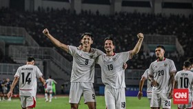 Timnas Indonesia melawan Kamboja dalam pertandingan Asean Hyundai Cup 2026 di Stadion Pakansari, Jawa Barat, Senin (27/7). CNN Indonesia/Febria Adha L