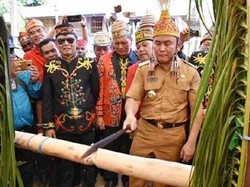Rangkaian Tradisi Tetek Pantan, Ritual Penyambutan Tamu Ala Dayak
