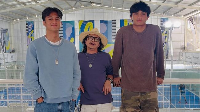 Potret Andy /rif Bersama Kedua Anak yang Tinggi Menjulang, Tuai Beragam Komen Kocak