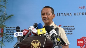 Menteri Energi dan Sumber Daya Mineral (ESDM) Bahlil Lahadalia mengungkapkan Indonesia masih memiliki sekitar 11 ribu desa yang belum menikmati akses listrik.