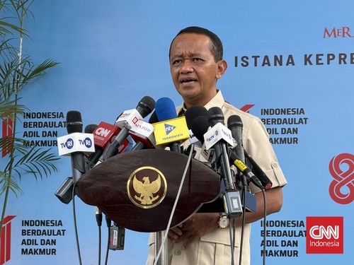Menteri Energi dan Sumber Daya Mineral (ESDM) Bahlil Lahadalia mengungkapkan Indonesia masih memiliki sekitar 11 ribu desa yang belum menikmati akses listrik.