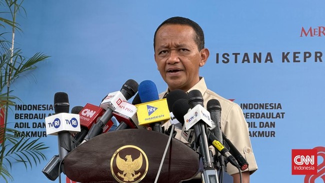 Menteri Energi dan Sumber Daya Mineral (ESDM) Bahlil Lahadalia mengungkapkan Indonesia masih memiliki sekitar 11 ribu desa yang belum menikmati akses listrik.