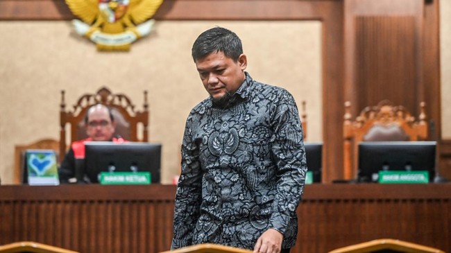 Terdakwa kasus dugaan suap importasi di Direktorat Jenderal Bea dan Cukai Budiman Bayu Prasojo menjalani sidang pembacaan dakwaan di Pengadilan Tipikor, Jakarta, Selasa (28/7/2026). Mantan Kepala Seksi Intelijen Cukai Direktorat Penindakan dan Penyid