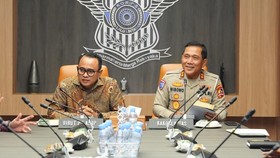Korps Lalu Lintas (Korlantas) Polri menggandeng PT ASDP Indonesia Ferry sebagai bagian dari upaya strategis untuk menghadapi pengamanan Natal dan Tahun Baru (Nataru) 2026 dan Operasi Ketupat 2027.