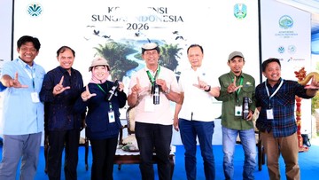 Environment Minister Applauds Community Role in Restoring Indonesian Rivers
