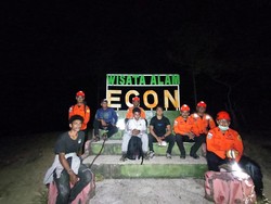 Dua Pendaki Gunung Egon Sikka Tersesat, Ditemukan Lemas