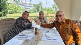 Pertemuan Sufmi Dasco Ahmad dengan Hotman Paris Hutapea dan Akhmad Munir